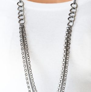 paparazzi Jewelry - Black necklace/earrings paparazzi paparazzi Jewelry - Black necklace/earrings paparazzi
